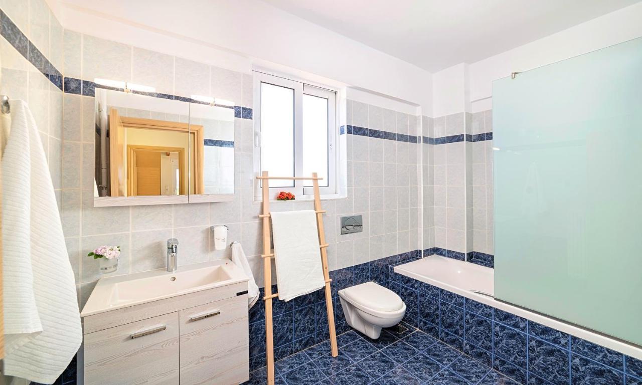 Villa Kermes Heated Pool Kournas Екстер'єр фото