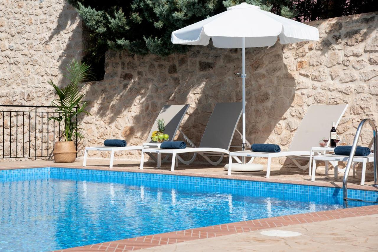 Villa Kermes Heated Pool Kournas Екстер'єр фото
